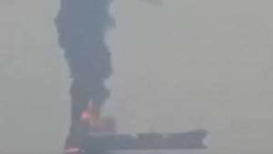 Oman: Petrolier atacat în Strâmtoarea Ormuz din Golful Persic